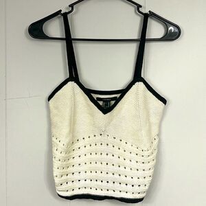 NWT Forever 21 White/Black Sweater-Knit Cropped Sleeveless Top Size Medium
